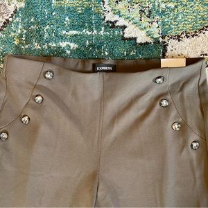 NWT Express light brown high rise wide leg no pocket button detail dress pants